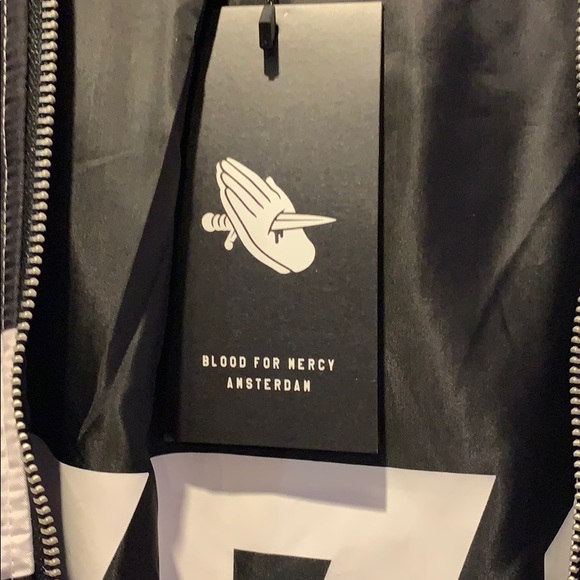 Limited edition yellow claw bomber jacket NEW - Picture 2 of 6